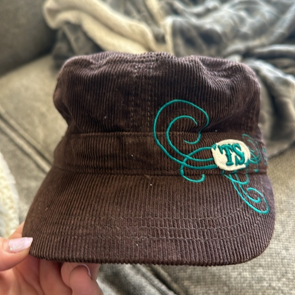 RARE Authentic Taylor Swift Hat - Fearless Tour - Picture 2 of 5